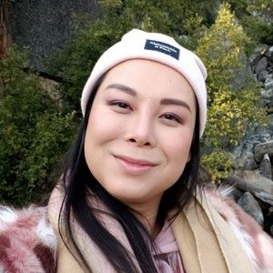 Meet your Posher, Maya